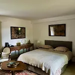 Bed & Breakfast Chateau De Lestang 3*