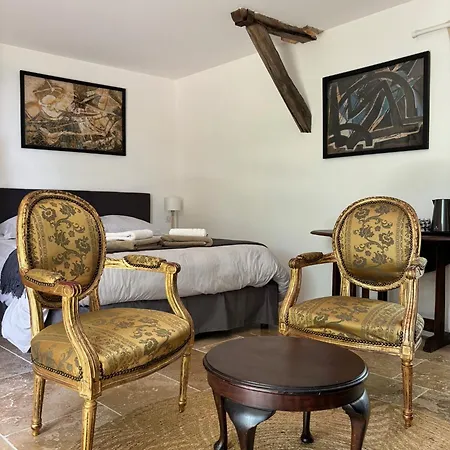 Bed & Breakfast Chateau De Lestang 3*