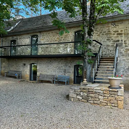 Chateau De Lestang Bed & Breakfast Savignac (Aveyron)