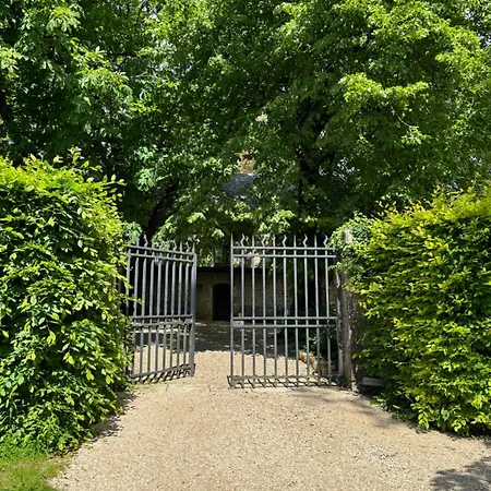 Chateau De Lestang Bed & Breakfast